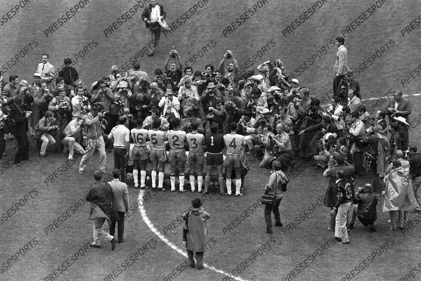 21 June 1970 - FIFA World Cup Final - Brazil v Italy - The Brazil squad have their phot taken before the match kicks off. 