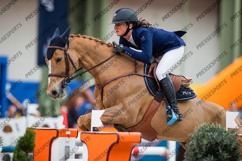 Photographie Eric KNOLL. Saut Hermes 2019. Jumping CSI 5. Felicie BERTRAND (FRA). SULTANE DES IBIS 