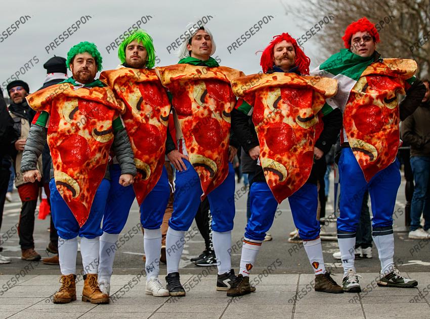 2020 Guinness Six Nations Championship Round 2, Stade de France, Paris, France 9/2/2020 France vs Italy Fans ahead of the game Mandatory Credit ©INPHO/James Crombie 