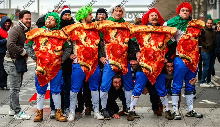 2020 Guinness Six Nations Championship Round 2, Stade de France, Paris, France 9/2/2020 France vs Italy Fans ahead of the game Mandatory Credit ©INPHO/James Crombie 