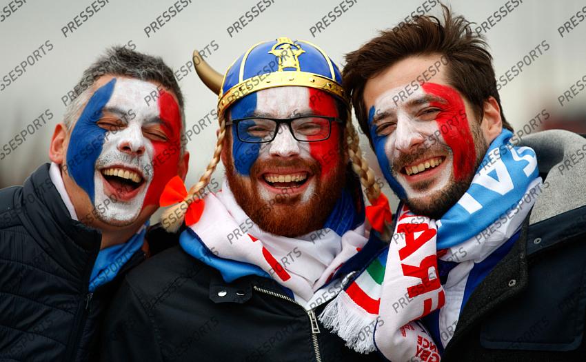 2020 Guinness Six Nations Championship Round 2, Stade de France, Paris, France 9/2/2020 France vs Italy Fans ahead of the game Mandatory Credit ©INPHO/James Crombie 