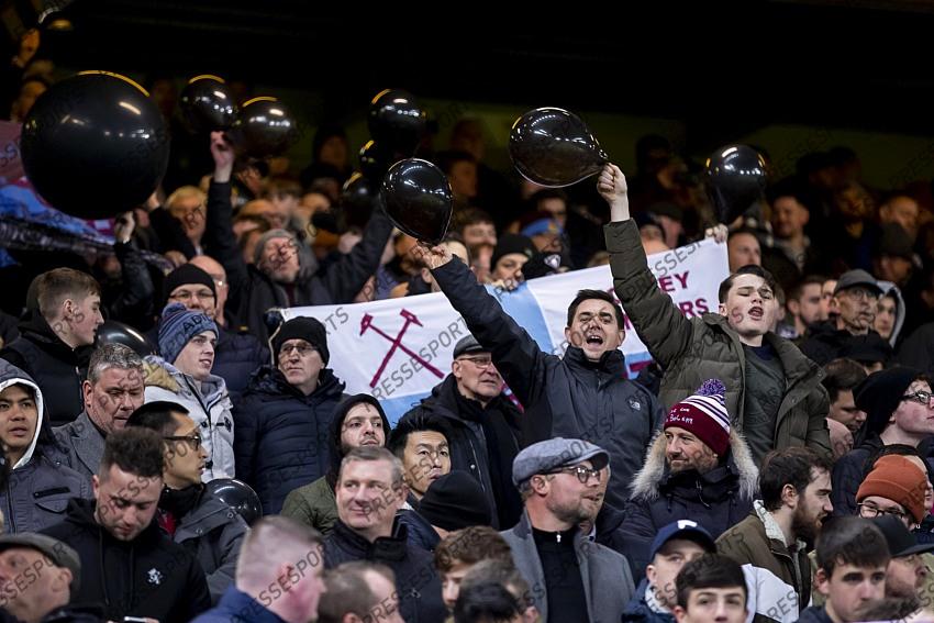 24 February 2020, Liverpool - Premier League Football - Liverpool v West Ham United. West Ham United fans protest against their board before the match (photo by Daniel Chesterton) 