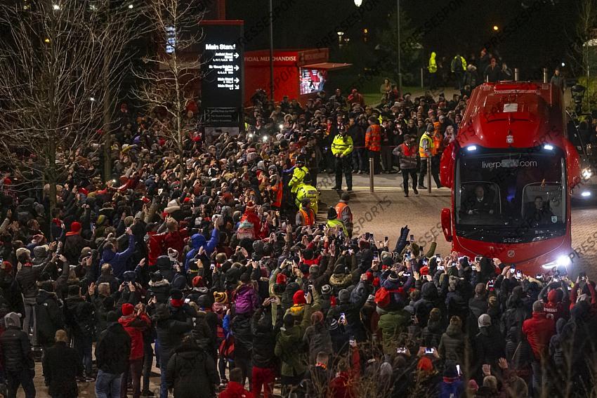 24 February 2020, Liverpool - Premier League Football - Liverpool v West Ham United. Liverpool fans welcome the team bus before the match (photo by Daniel Chesterton) 