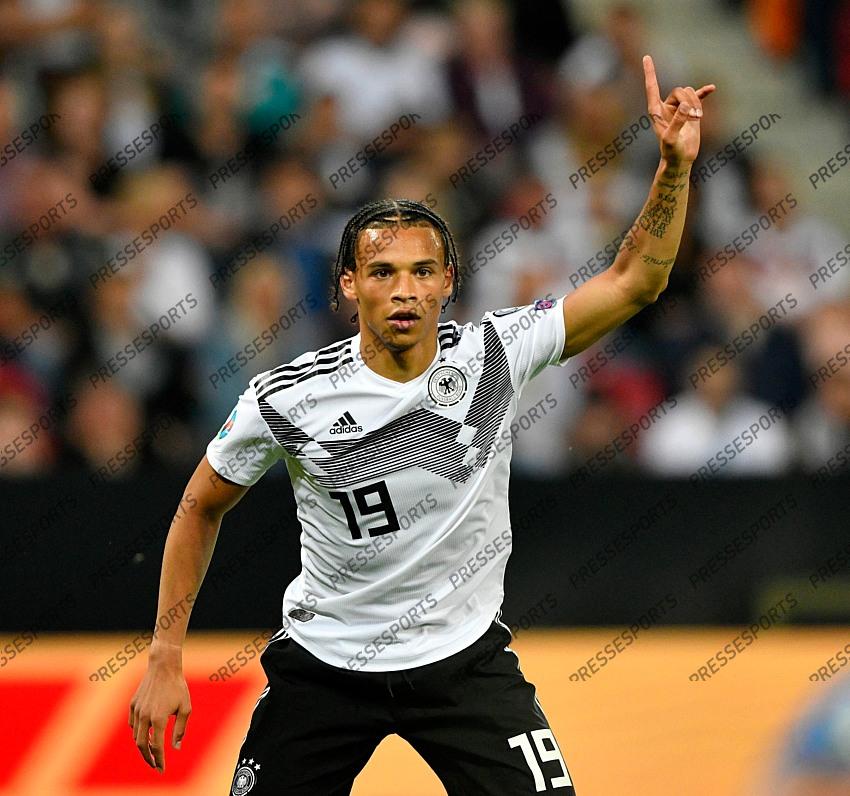 11.06.2019, Opel Arena, Mainz, GER, UEFA EM Qualifikation, Deutschland vs Estland, Gruppe C, im Bild Leroy Sane GER) Gestik, Geste // during the UEFA European Championship qualification, group C match between Germany and Estonia at the Opel Arena in Mainz, Germany on 2019/06/11. EXPA Pictures © 2019, PhotoCredit: EXPA/ Eibner-Pressefoto/ Weber ATTENTION - OUT of GER 