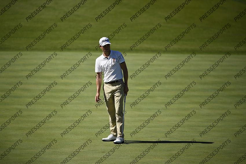 Oct 15, 2020; Las Vegas, Nevada, USA; Justin Thomas watches his putt on the fourth hole during the first round of the CJ Cup golf tournament at Shadow Creek Golf Course. Mandatory Credit: Kelvin Kuo-USA TODAY Sports 