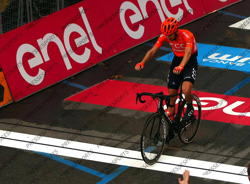 foto IPP/pentaphoto/alessandro Trovati. Asti 23/10/2020 ciclismo Giro d‚Äôitalia 2020 , 19¬∞ tappa Abbiategrasso - Asti 140 km nella foto : il vincitore della tappa Josef Cerny 