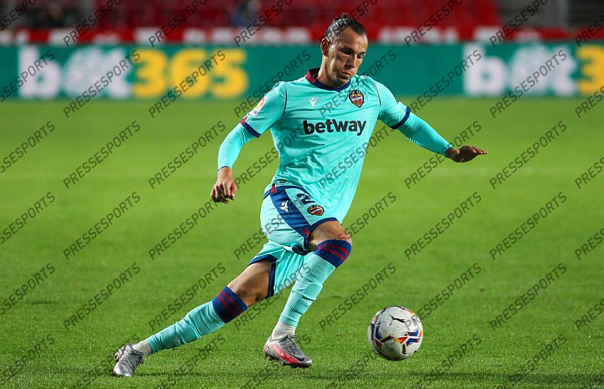 Francisco Javier Hidalgo "Son" of Levante UD controls the ball during the La Liga football match played between Granada CF and Levante UD at Nuevo los Carmenes stadium on November 01, 2020 in Granada, Spain. 