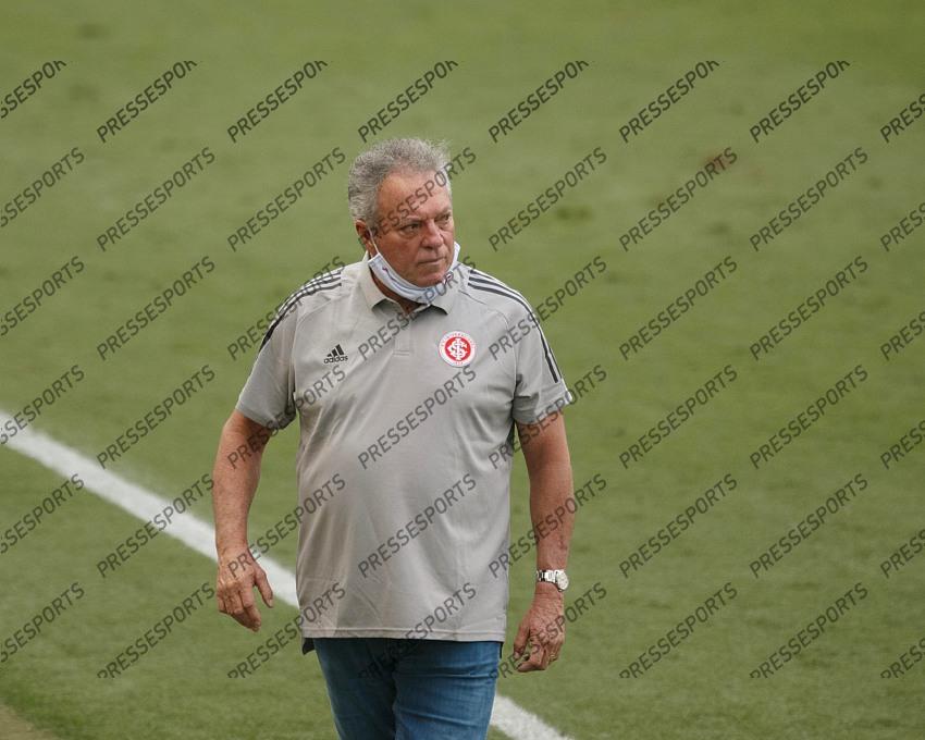 SP - Santos - 11/14/2020 - BRAZILIAN 2020, SANTOS X INTERNACIONAL - Abel Braga coach of Internacional during a match against Santos at Vila Belmiro stadium for the Brazilian championship A 2020. Photo: Ettore Chiereguini / AGIF 