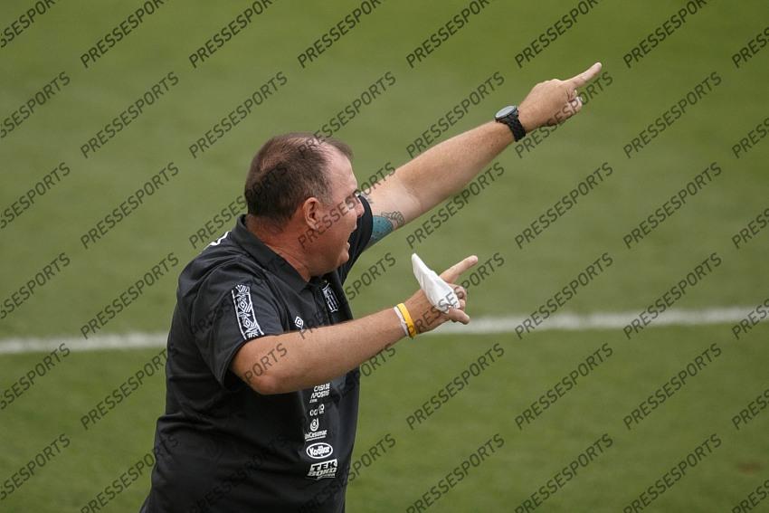 SP - Santos - 11/14/2020 - BRAZILIAN 2020, SANTOS X INTERNACIONAL - Marcelo Fernandes Santos coach during a match against Internacional at Vila Belmiro stadium for the Brazilian championship A 2020. Photo: Ettore Chiereguini / AGIF 