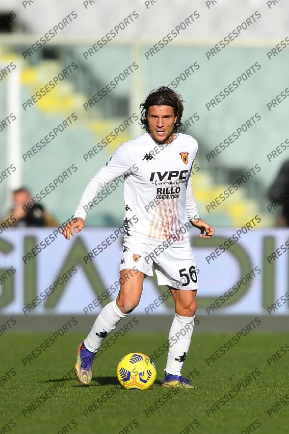 Perparim Hetemaj (Benevento) during the Italian "Serie A" match between Fiorentina 0-1 Benevento at Artemio Franchi Stadium on November 22, 2020 in Florence, Italy. (Photo by Maurizio Borsari/AFLO) 