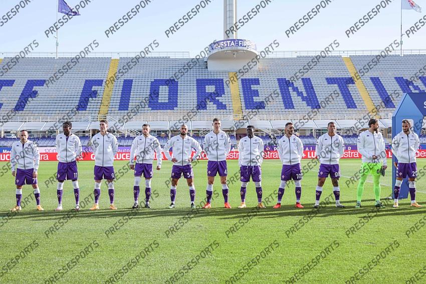 Firenze, Fiorentina - Benevento, serie A, nella foto i giocatori con la striscia rossa contro la violenza sulle donne 2020-11-21 © Niccolò Cambi/Massimo Sestini 