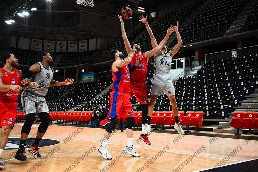 shengelia (tornike) milutinov (nikola) bako (ismael) 
