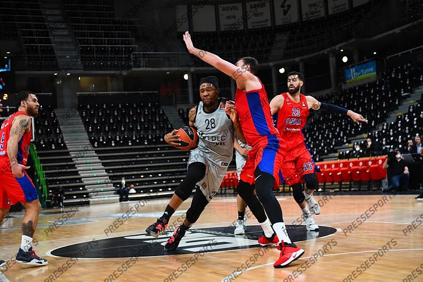 yabusele (guershon) milutinov (nikola) 