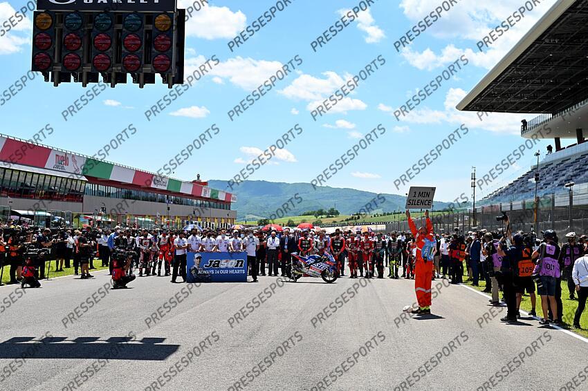 General / Atmosphere / Divers GP Italy 2021 (Circuit Mugello) 28-30.05.2021 photo: Lukasz Swiderek www.photoPSP.com @photopsp_lukasz_swiderek Le paddock a rendu hommage au pilote de Moto3 Jason Dupasquier a la suite de sa chute mortelle lors des qualifications du Grand Prix d'Italie au Mugello. GRAND PRIX D'ITALIE 