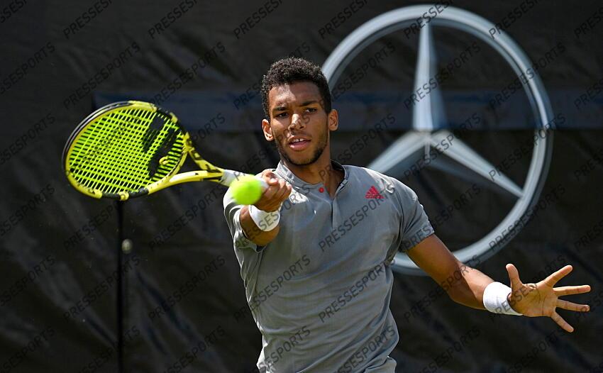 12.06.2021, Tennisclub Weissenhof, Stuttgart, GER, ATP Tour, Mercedes Cup in Stuttgart 2021, Halbfinale, im Bild Felix Auger-Aleassime (CAN) Aktion // during the semifinal match of Mercedes Cup Tournamen of the ATP Tour at the Tennisclub Weissenhof in Stuttgart, Germany on 2021/06/12. EXPA Pictures 