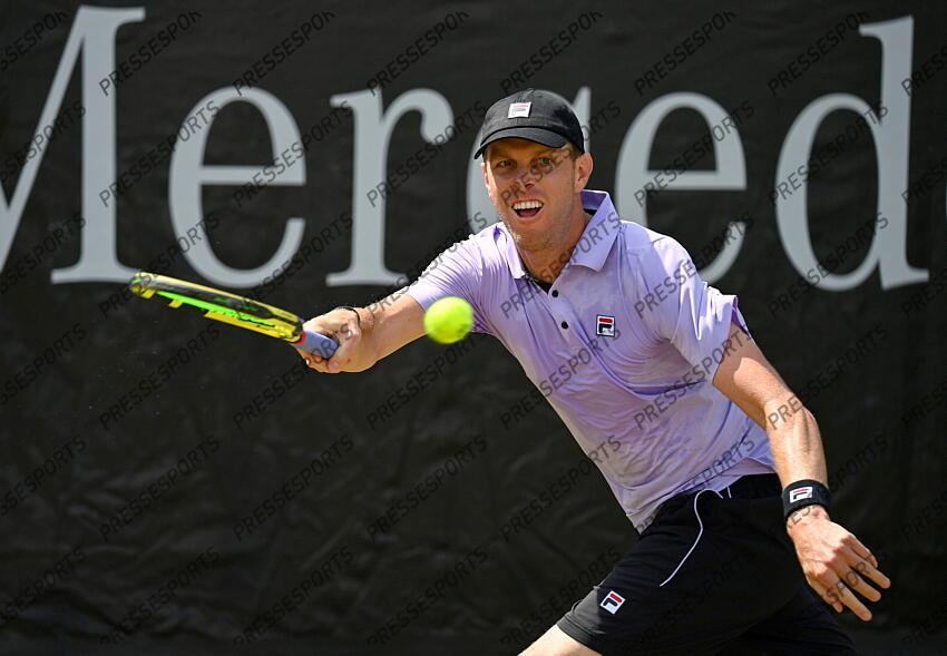 12.06.2021, Tennisclub Weissenhof, Stuttgart, GER, ATP Tour, Mercedes Cup in Stuttgart 2021, Halbfinale, im Bild Sam Querrey (USA) Aktion // during the semifinal match of Mercedes Cup Tournamen of the ATP Tour at the Tennisclub Weissenhof in Stuttgart, Germany on 2021/06/12. EXPA Pictures 