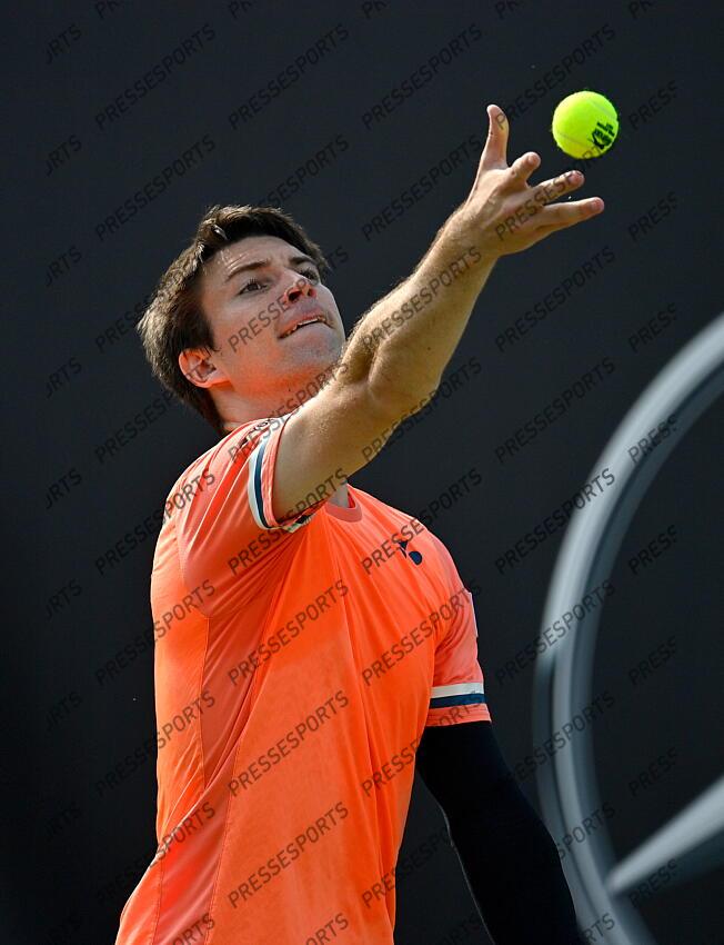10.06.2021, Tennisclub Weissenhof, Stuttgart, GER, ATP Tour, Mercedes Cup in Stuttgart 2021, im Bild Jurij Rodionov (AUT) Aktion Auschlag // during the Mercedes Cup Tournamen of the ATP Tour at the Tennisclub Weissenhof in Stuttgart, Germany on 2021/06/10. EXPA Pictures 