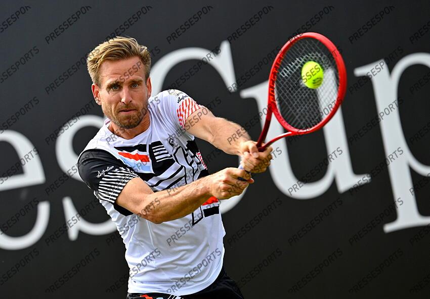 10.06.2021, Tennisclub Weissenhof, Stuttgart, GER, ATP Tour, Mercedes Cup in Stuttgart 2021, im Bild Peter Gojowczyk (GER) Aktion // during the Mercedes Cup Tournamen of the ATP Tour at the Tennisclub Weissenhof in Stuttgart, Germany on 2021/06/10. EXPA Pictures 