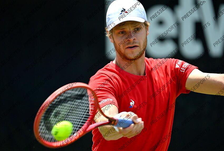 10.06.2021, Tennisclub Weissenhof, Stuttgart, GER, ATP Tour, Mercedes Cup in Stuttgart 2021, im Bild Yannick Hanfmann (GER) Aktion // during the Mercedes Cup Tournamen of the ATP Tour at the Tennisclub Weissenhof in Stuttgart, Germany on 2021/06/10. EXPA Pictures 