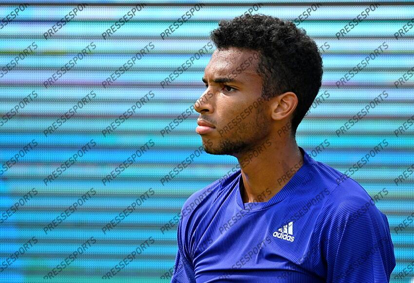 10.06.2021, Tennisclub Weissenhof, Stuttgart, GER, ATP Tour, Mercedes Cup in Stuttgart 2021, im Bild Felix Auger-Aliassime (CAN) Aktion // during the Mercedes Cup Tournamen of the ATP Tour at the Tennisclub Weissenhof in Stuttgart, Germany on 2021/06/10. EXPA Pictures 