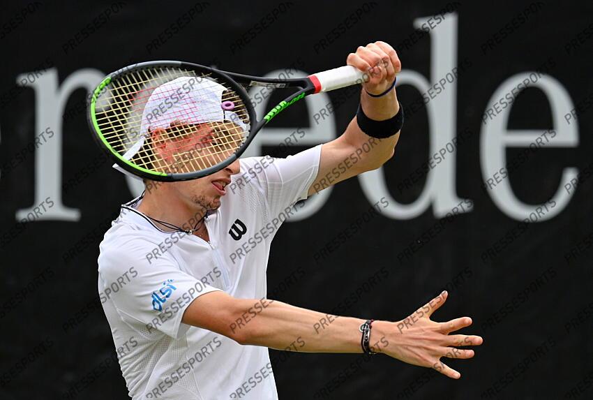 10.06.2021, Tennisclub Weissenhof, Stuttgart, GER, ATP Tour, Mercedes Cup in Stuttgart 2021, im Bild Ugo Humbert (FRA) Aktion // during the Mercedes Cup Tournamen of the ATP Tour at the Tennisclub Weissenhof in Stuttgart, Germany on 2021/06/10. EXPA Pictures 