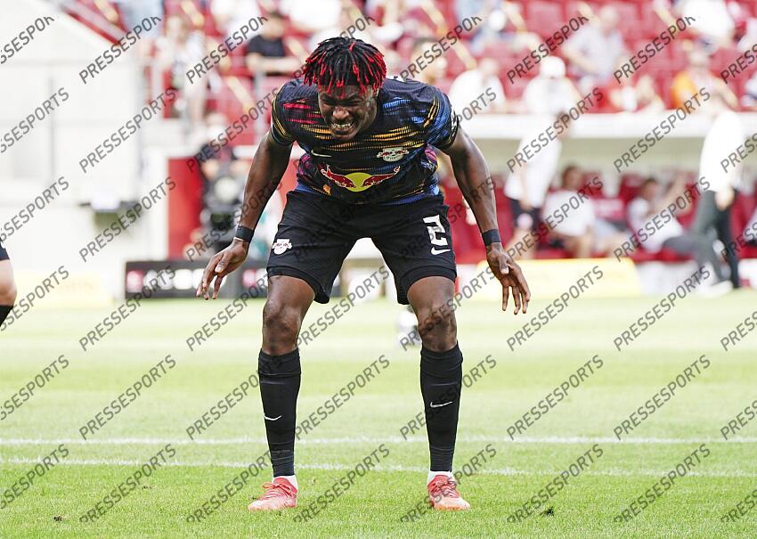 Mohamed Simakan (Leipzig) Mainz, 15.08.2021, Fussball, Bundesliga, 1. FSV Mainz 05 - RB Leipzig MAYENCE-RB LEIPZIG (1-0) 