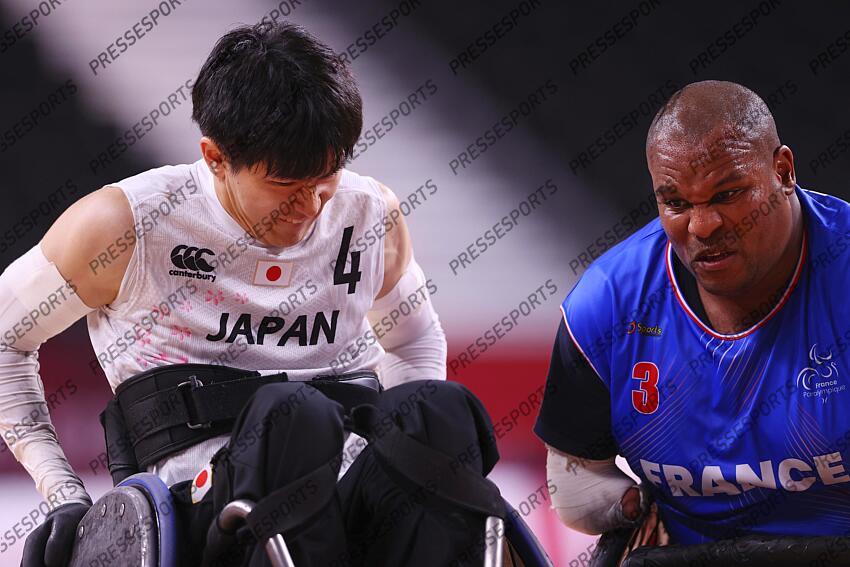 (L-R) Masayuki Haga (JPN), Cedric Nankin (FRA), AUGUST 25, 2021 - WheelChair Rugby : Pool Phase Group A match between Japan - France during the Tokyo 2020 Paralympic Games at the Yoyogi National Gymnasium in Tokyo, Japan. (Photo by Yohei Osada/AFLO SPORT) JEUX PARALYMPIQUES DE TOKYO 2020 