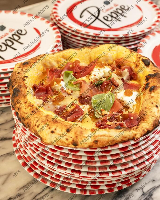 MAGAZINE PEPPE PIZZERIA cutraro (giuseppe) le chef napolitain Giuseppe Cutraro champion du monde 2019-2020 