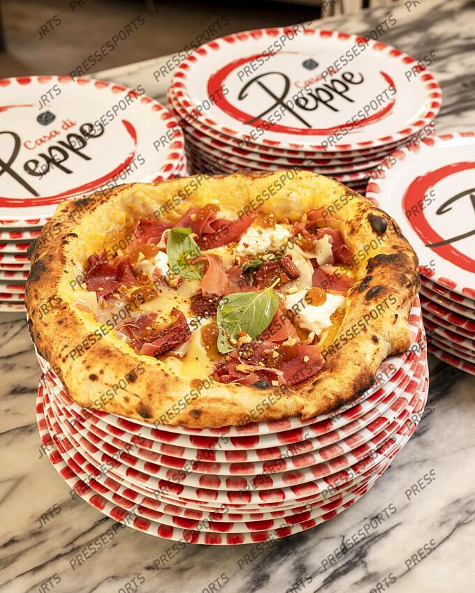 MAGAZINE PEPPE PIZZERIA cutraro (giuseppe) le chef napolitain Giuseppe Cutraro champion du monde 2019-2020 