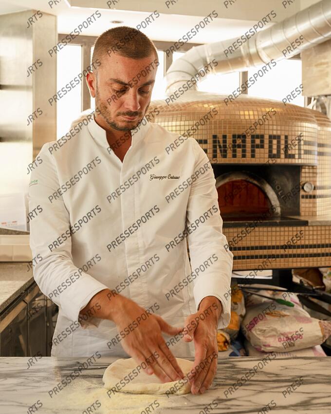 MAGAZINE PEPPE PIZZERIA cutraro (giuseppe) le chef napolitain Giuseppe Cutraro champion du monde 2019-2020 