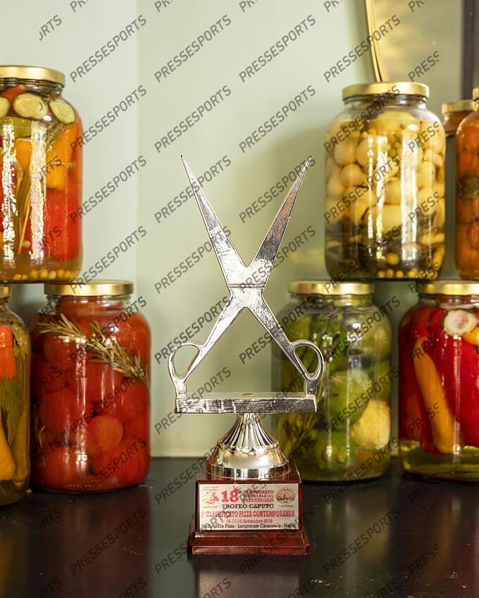 MAGAZINE PEPPE PIZZERIA cutraro (giuseppe) le chef napolitain Giuseppe Cutraro champion du monde 2019-2020 