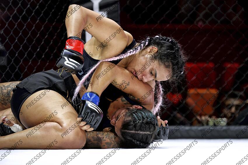 zouak (rizlen) (fra) gant rouge pereira (jennifer) (bra) gant bleu MMA GRAND PRIX 4 