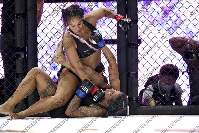 zouak (rizlen) (fra) gant rouge pereira (jennifer) (bra) gant bleu MMA GRAND PRIX 4 