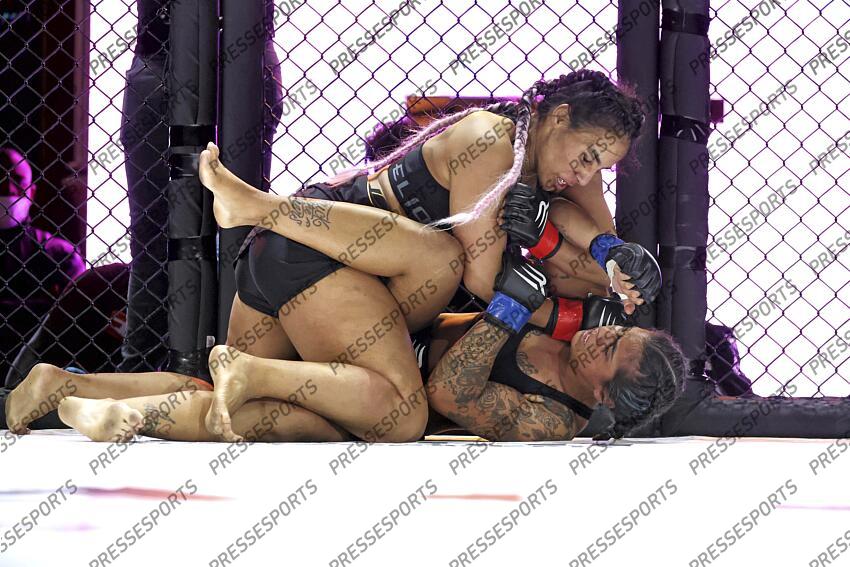 zouak (rizlen) (fra) gant rouge pereira (jennifer) (bra) gant bleu MMA GRAND PRIX 4 