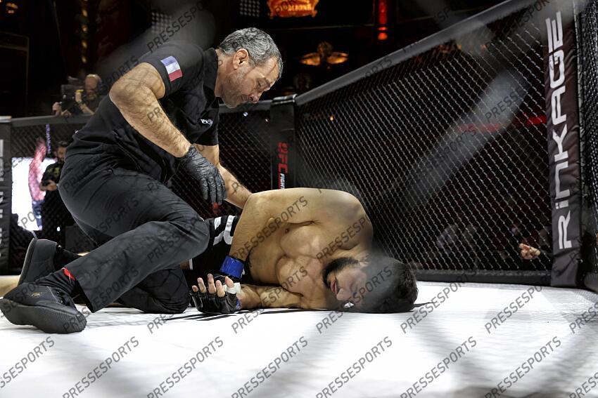 marie saadi (mickael) (fra) gant rouge guenana (kaled) gant bleu MMA GRAND PRIX 4 