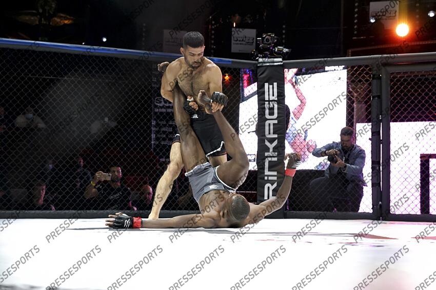 diallo (ibrahim) (fra) gant bleu arabzai (parwaiz) (fra) gant rouge MMA GRAND PRIX 4 