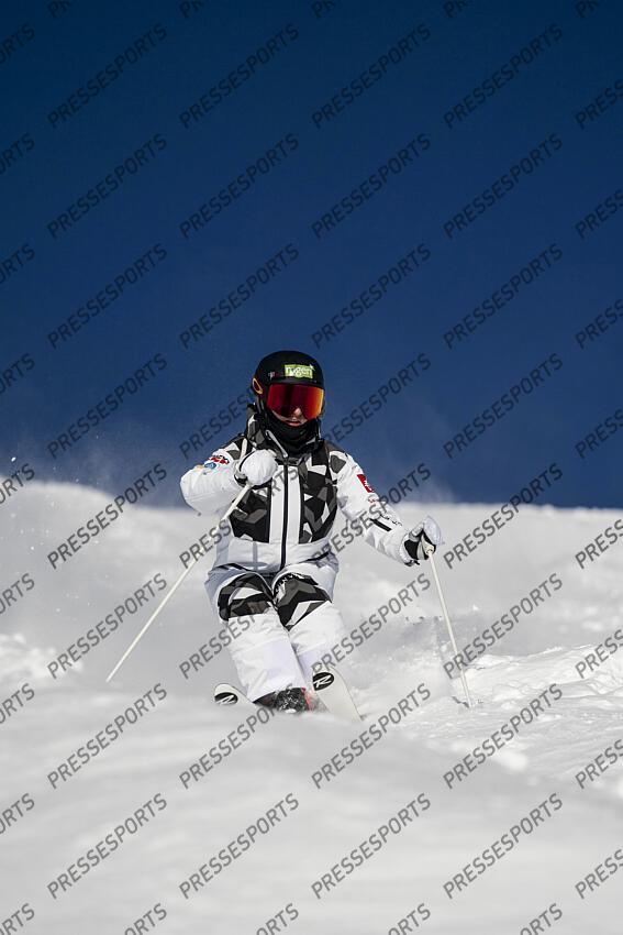 laffont (perrine) - (fra) - MOGULS FREESTYLE ENTRAINEMENT LAFFONT 