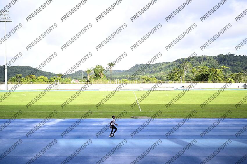 L’une est entraîneure et a perdu sa jambe en 2019, vingt et un ans après avoir porté au plus haut le relais tricolore aux Championnats d’europe. L’autre, demi- finaliste cet été aux Jo de tokyo sur 200 m, est l’une des grandes espoirs du sprint français. Mais, entre Katia Benth et gémima Joseph, l’histoire va bien au-delà du sport. joseph (gemima) 