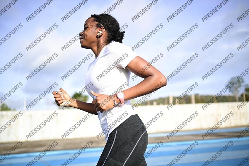 L’une est entraîneure et a perdu sa jambe en 2019, vingt et un ans après avoir porté au plus haut le relais tricolore aux Championnats d’europe. L’autre, demi- finaliste cet été aux Jo de tokyo sur 200 m, est l’une des grandes espoirs du sprint français. Mais, entre Katia Benth et gémima Joseph, l’histoire va bien au-delà du sport. joseph (gemima) 
