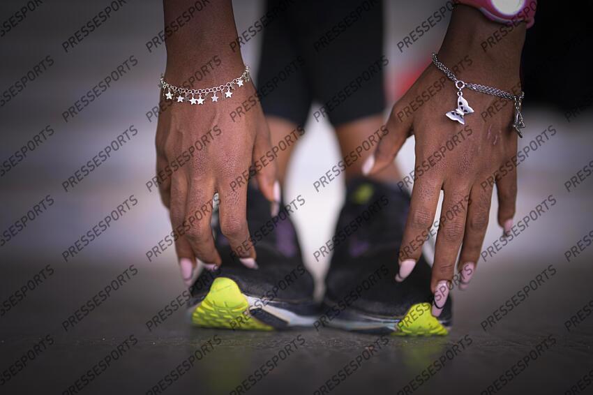 L’une est entraîneure et a perdu sa jambe en 2019, vingt et un ans après avoir porté au plus haut le relais tricolore aux Championnats d’europe. L’autre, demi- finaliste cet été aux Jo de tokyo sur 200 m, est l’une des grandes espoirs du sprint français. Mais, entre Katia Benth et gémima Joseph, l’histoire va bien au-delà du sport. 
