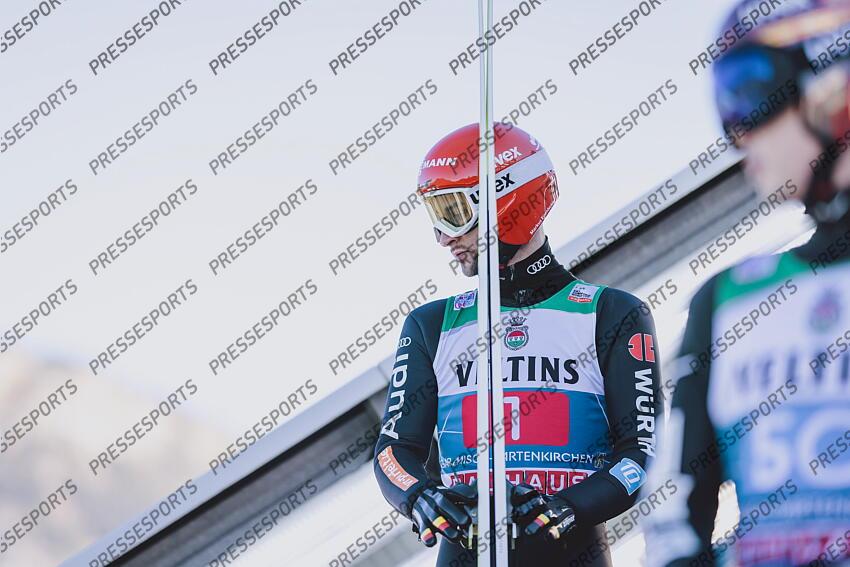 01.01.2022, Olympiaschanze, Garmisch Partenkirchen, GER, FIS Weltcup Skisprung, Vierschanzentournee, Garmisch Partenkirchen, Wertungssprung, im Bild Markus Eisenbichler (GER) // Markus Eisenbichler of Germany prior to his Competition Jump for the Four Hills Tournament of FIS Ski Jumping World Cup at the Olympiaschanze in Garmisch Partenkirchen, Germany on 2022/01/01. EXPA Pictures 