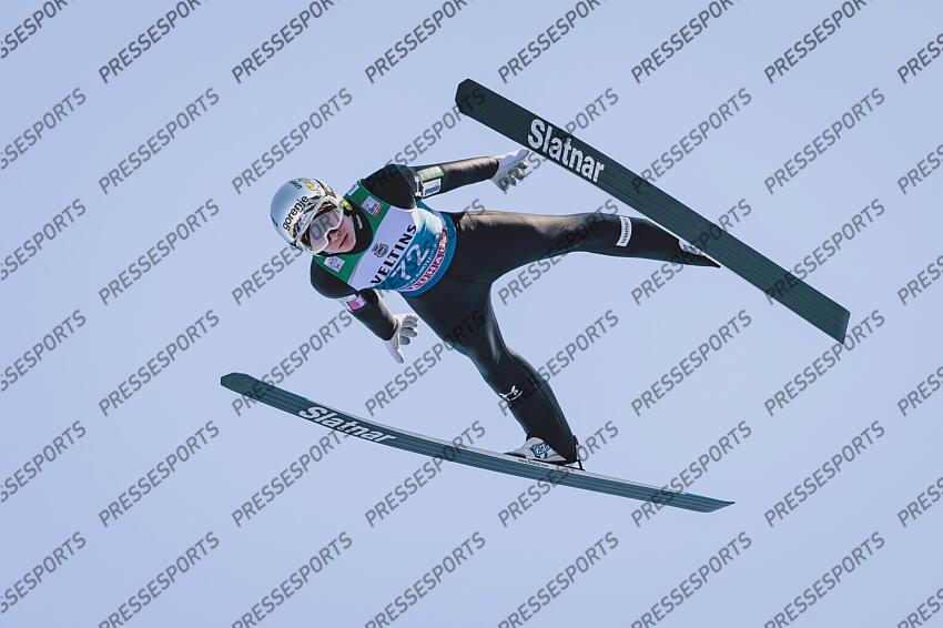 31.12.2021, Olympiaschanze, Garmisch Partenkirchen, GER, FIS Weltcup Skisprung, Vierschanzentournee, Garmisch Partenkirchen, Qualifikation, im Bild Anze Lanisek (SLO) // Anze Lanisek of Slovenia during his Qualification Jump for the Four Hills Tournament of FIS Ski Jumping World Cup at the Olympiaschanze in Garmisch Partenkirchen, Germany on 2021/12/31. EXPA Pictures 