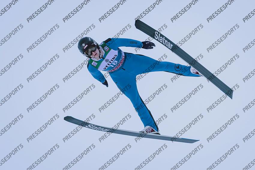31.12.2021, Olympiaschanze, Garmisch Partenkirchen, GER, FIS Weltcup Skisprung, Vierschanzentournee, Garmisch Partenkirchen, Qualifikation, im Bild Kevin Bickner (USA) // Kevin Bickner of the USA during his Qualification Jump for the Four Hills Tournament of FIS Ski Jumping World Cup at the Olympiaschanze in Garmisch Partenkirchen, Germany on 2021/12/31. EXPA Pictures 