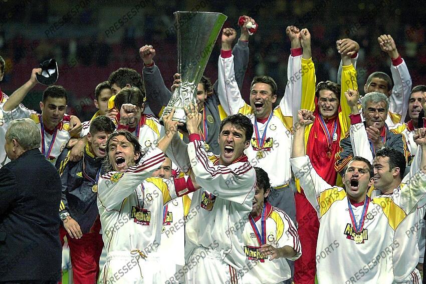 hakan (sukur) bulent (korkmaz) GALATASARAY-ARSENAL 