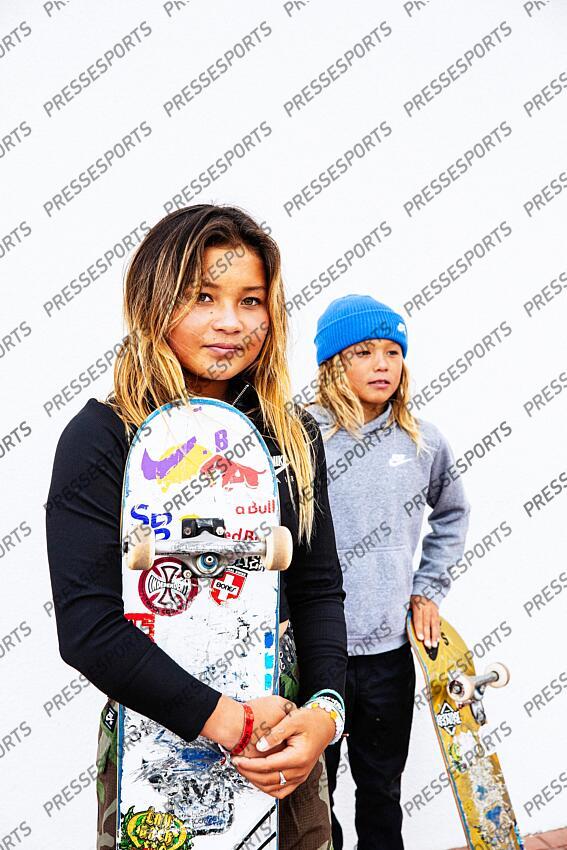 brown (sky) - (gbr) - brown (ocean) - (gbr) - MAGAZINE BROWN Sky Brown 13 ans et son frere de 10 ans, Ocean, partagent leur temps entre sports de glisse, ecole et reseaux sociaux. L’ainee compte deja 4 millions de followers, le benjamin plus de 200 000. - Attention image soumise a conditions particulieres, nous contacter avant toute utilisation - 