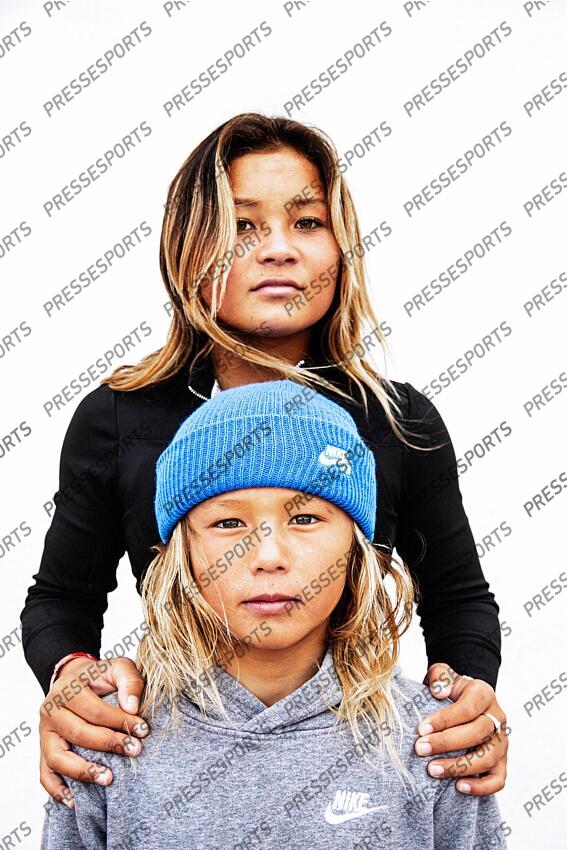 brown (sky) - (gbr) - brown (ocean) - (gbr) - MAGAZINE BROWN Sky Brown 13 ans et son frere de 10 ans, Ocean, partagent leur temps entre sports de glisse, ecole et reseaux sociaux. L’ainee compte deja 4 millions de followers, le benjamin plus de 200 000. - Attention image soumise a conditions particulieres, nous contacter avant toute utilisation - 