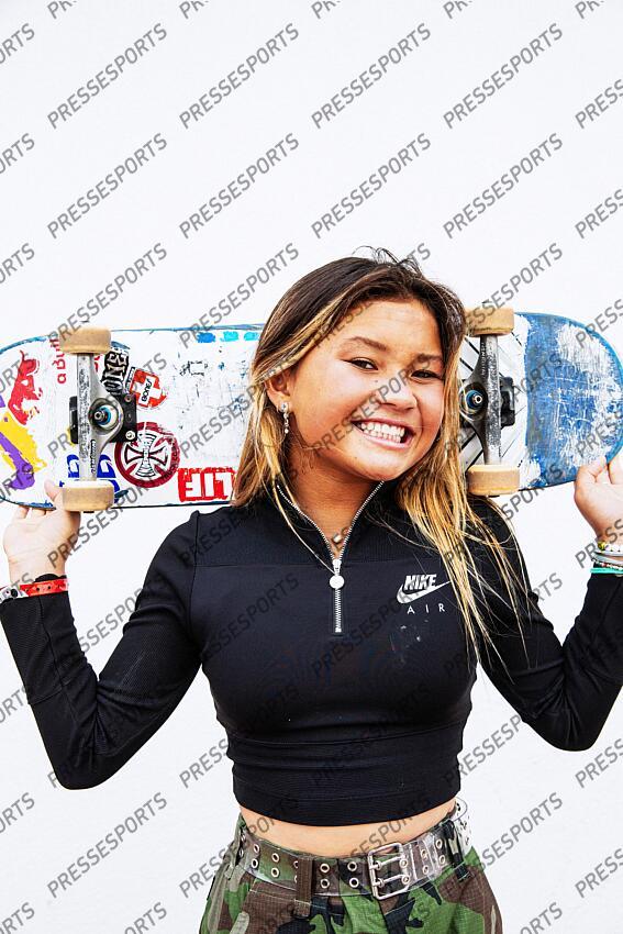 brown (sky) - (gbr) - MAGAZINE BROWN A 13 ans, la skateuse anglo-japonaise, medaillee de bronze aux JO de Tokyo, s’inscrit dans une generation ultra-jeune qui bouscule la discipline et enflamme les reseaux sociaux. - Attention image soumise a conditions particulieres, nous contacter avant toute utilisation - 