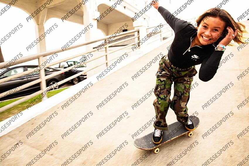 brown (sky) - (gbr) - MAGAZINE BROWN A 13 ans, la skateuse anglo-japonaise, medaillee de bronze aux JO de Tokyo, s’inscrit dans une generation ultra-jeune qui bouscule la discipline et enflamme les reseaux sociaux. - Attention image soumise a conditions particulieres, nous contacter avant toute utilisation - 