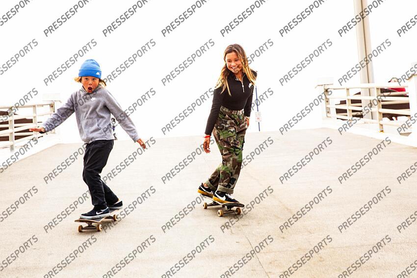 brown (sky) - (gbr) - brown (ocean) - (gbr) - MAGAZINE BROWN Sky Brown 13 ans et son frere de 10 ans, Ocean, partagent leur temps entre sports de glisse, ecole et reseaux sociaux. L’ainee compte deja 4 millions de followers, le benjamin plus de 200 000. - Attention image soumise a conditions particulieres, nous contacter avant toute utilisation - 