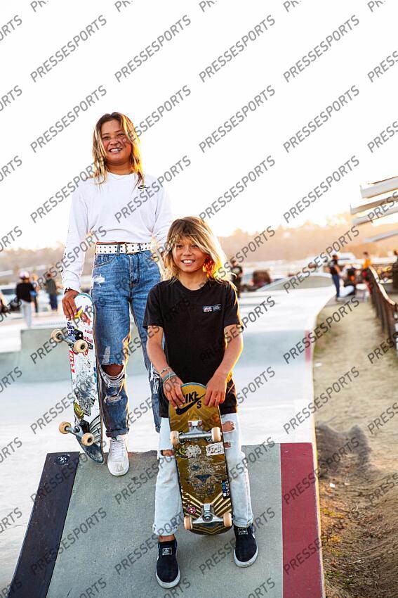 brown (sky) - (gbr) - brown (ocean) - (gbr) - MAGAZINE BROWN Sky Brown 13 ans et son frere de 10 ans, Ocean, partagent leur temps entre sports de glisse, ecole et reseaux sociaux. L’ainee compte deja 4 millions de followers, le benjamin plus de 200 000. - Attention image soumise a conditions particulieres, nous contacter avant toute utilisation - 